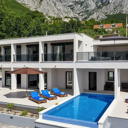 Holiday home Holiday E *
