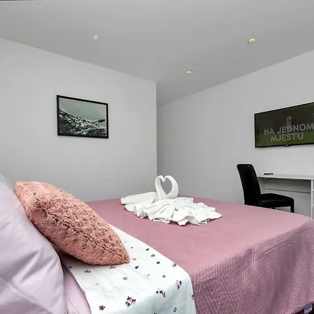E Holiday home